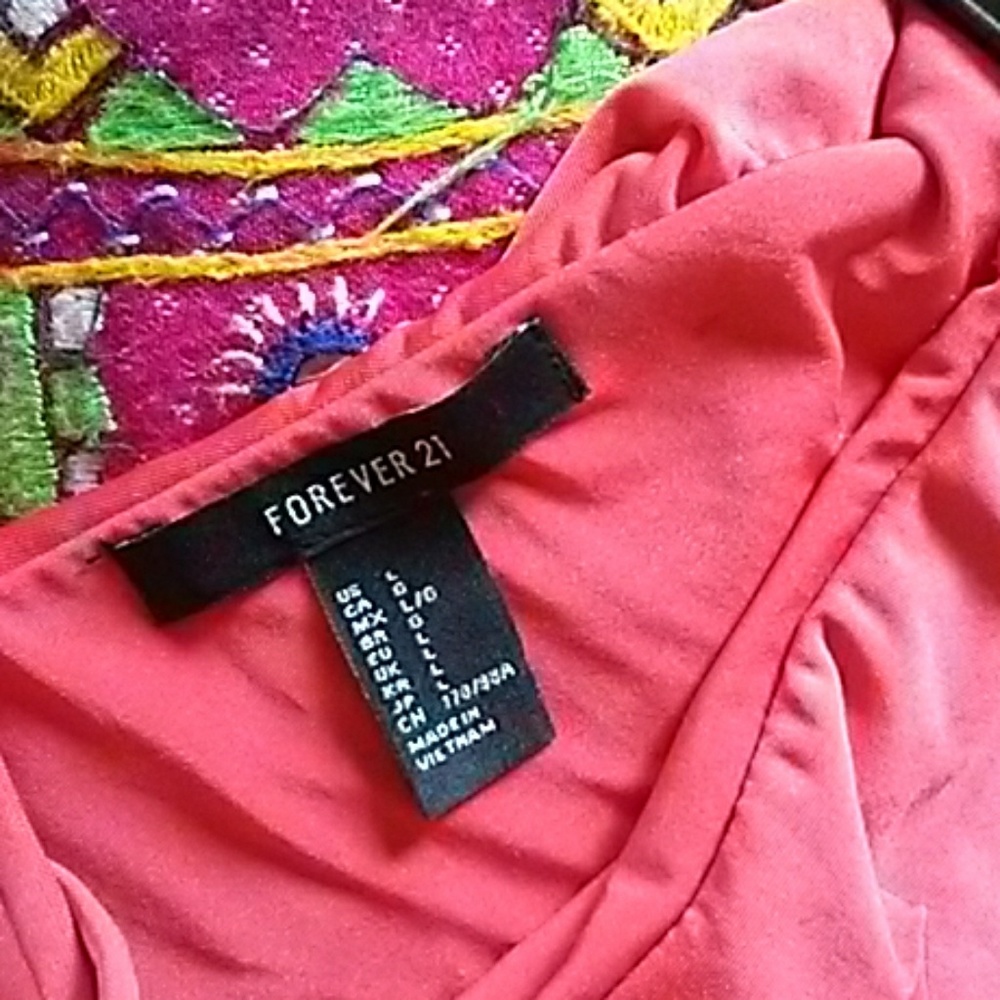 Forever 21 - Picture 6 of 8